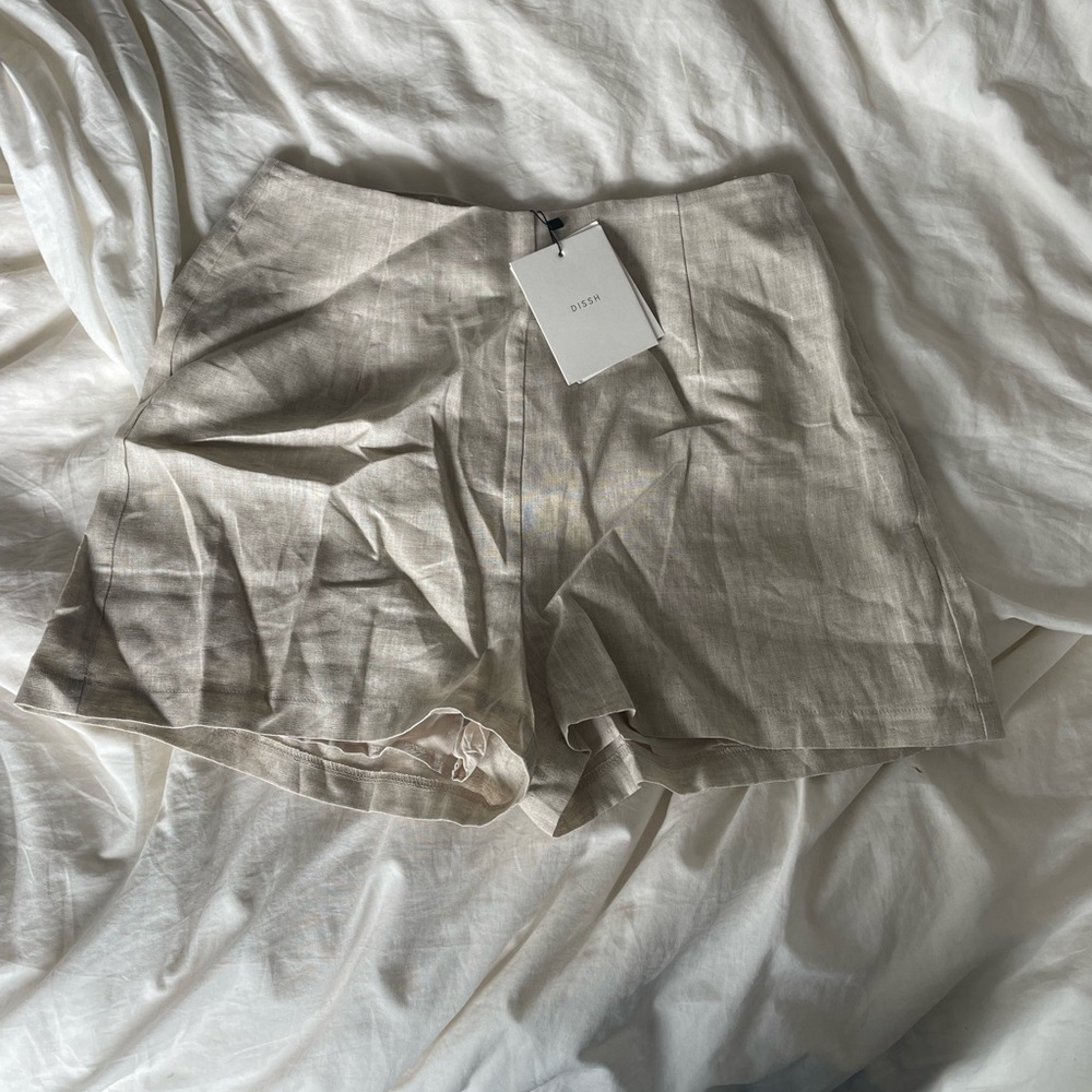 DISSH Linen High Waist Shorts